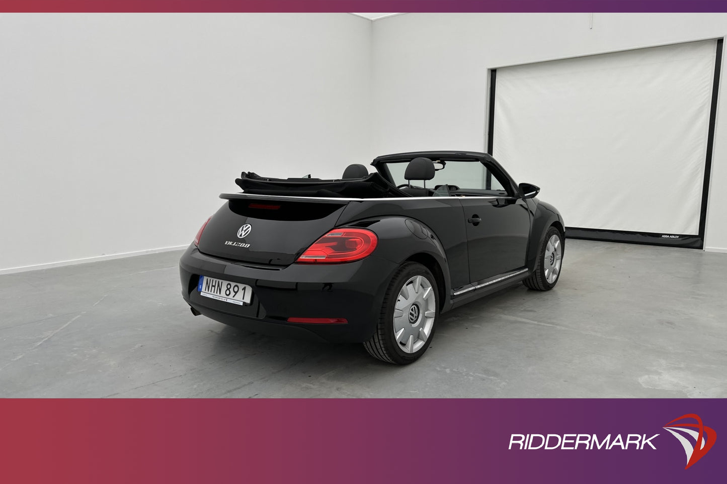 Volkswagen Beetle Cabriolet 1.2 TSI Design+ PDC Skinn 105hk