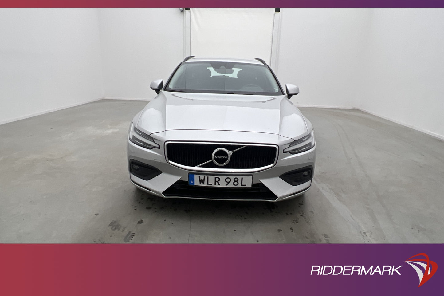 Volvo V60 D4 Momentum VOC Värm Kamera Navi CarPlay BLIS Drag