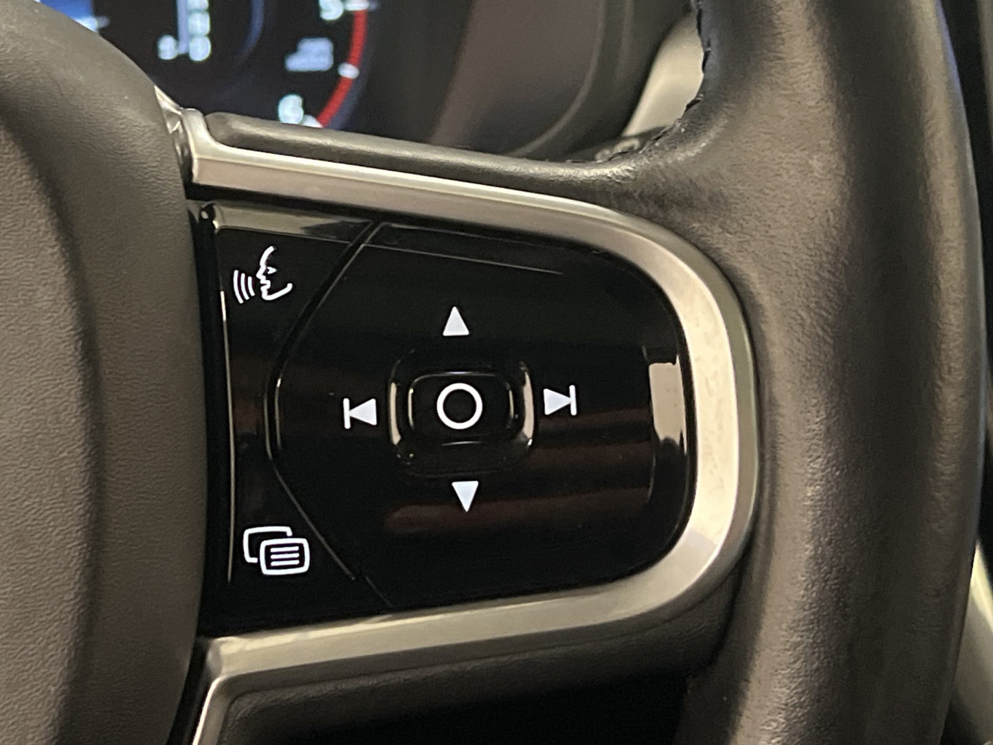 Volvo V90 D4 190hk Advanced Pano Pilot assist Drag CarPlay