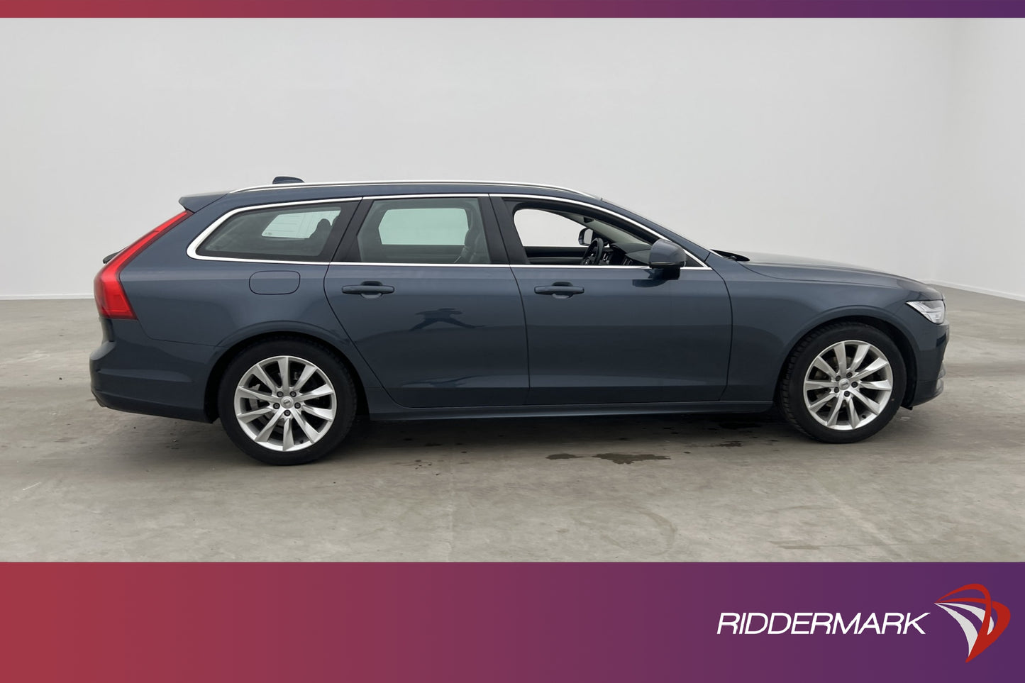 Volvo V90 D4 AWD 190hk Momentum VOC P-Värm Sensorer Drag