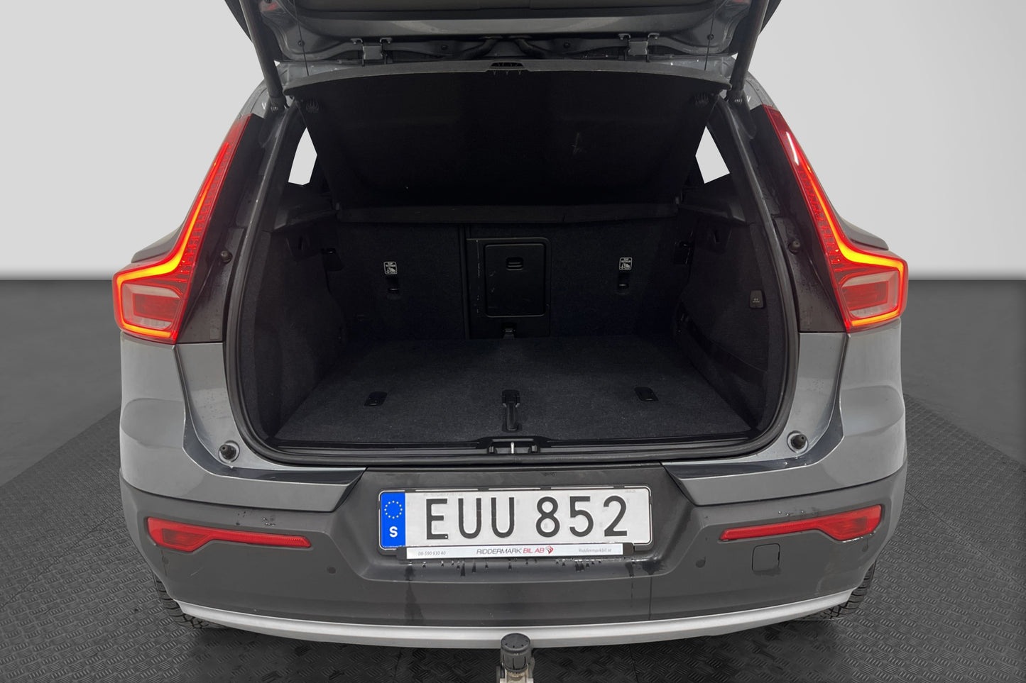 Volvo XC40 D4 AWD 190hk Momentum VOC D-värme Skinn Navi