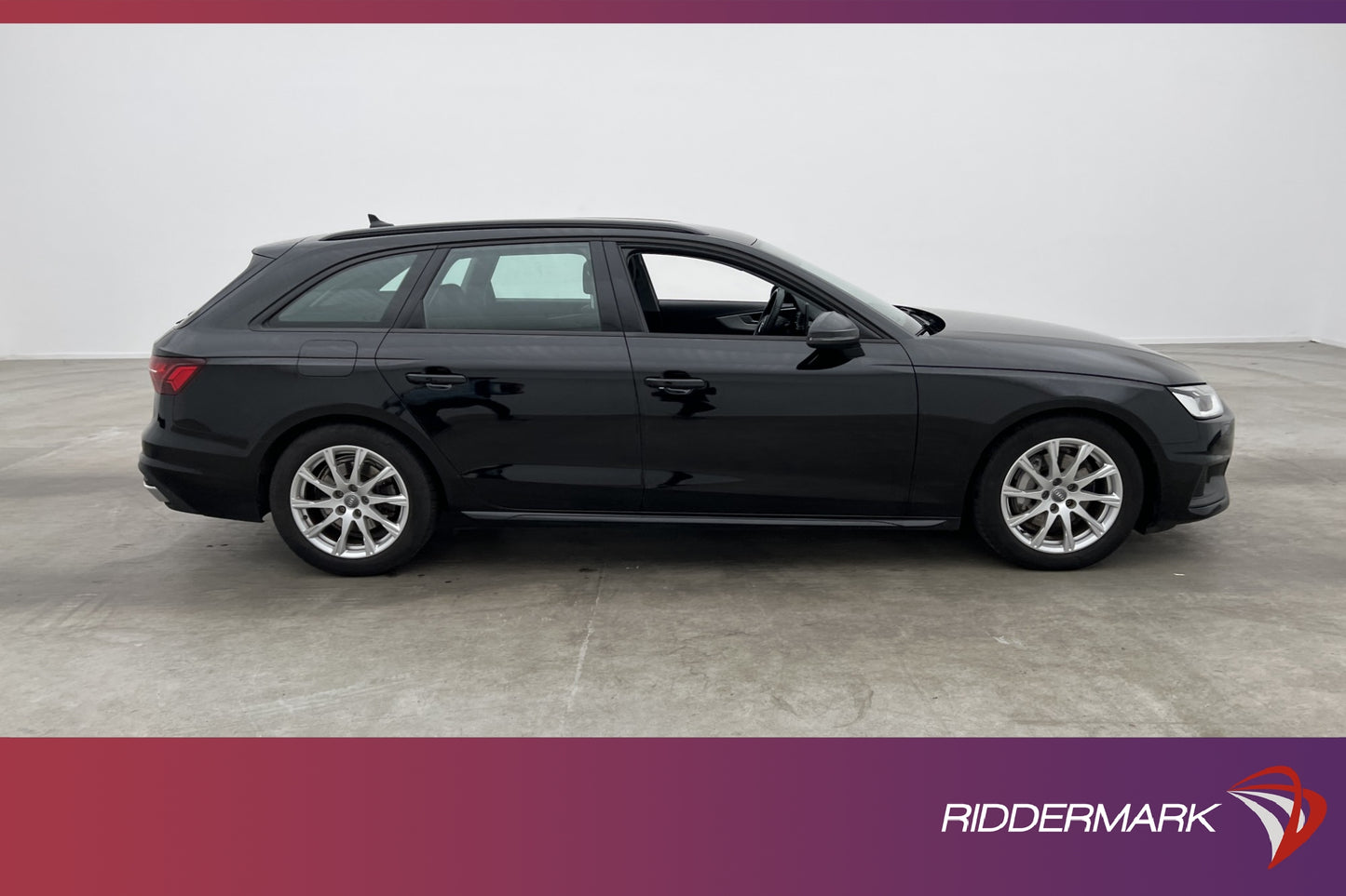 Audi A4 Avant 40 TDI Q Proline Cockpit Matrix Värm Navi Drag