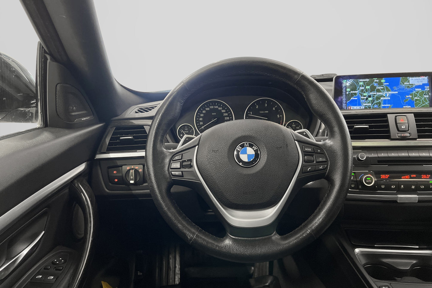 BMW 320d GT Luxury Line Navi Pano Skinn Drag H/K B-kam 184hk