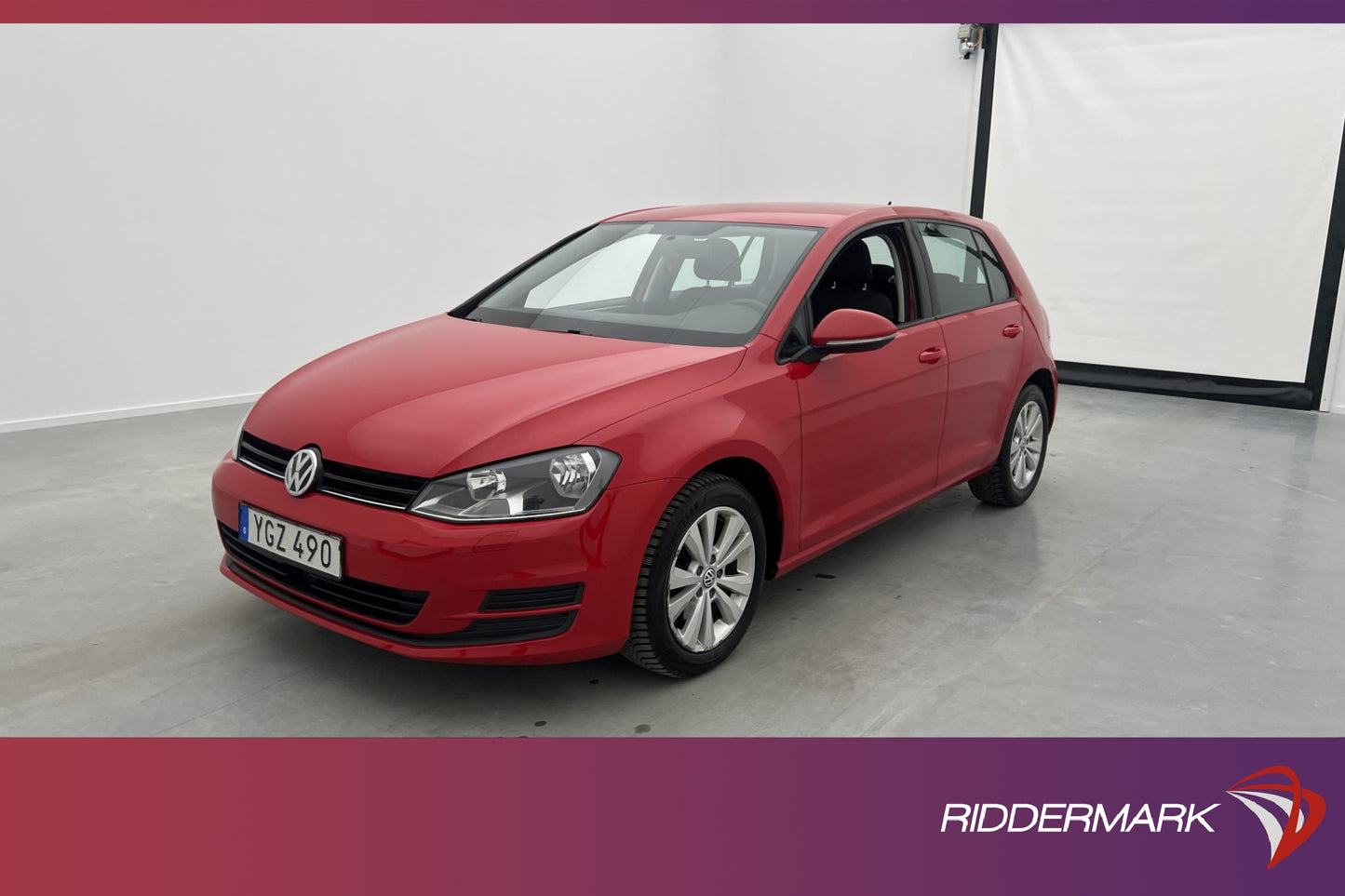 Volkswagen Golf 1.6 TDI 110hk Style Värmare CarPlay Välserv