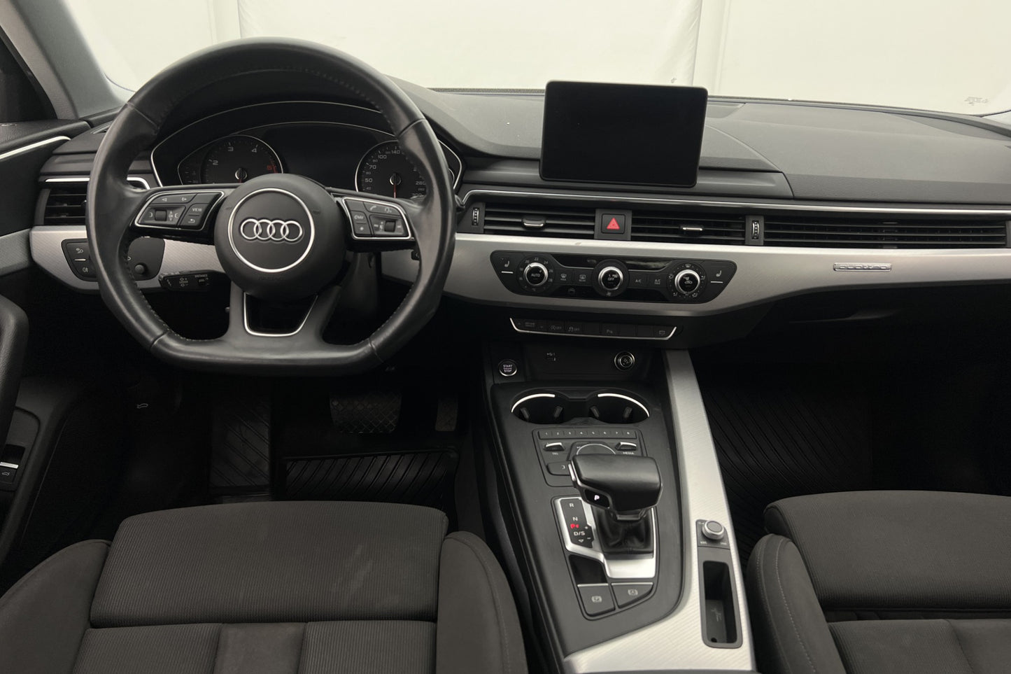 Audi A4 Avant 40 TDI Q 190hk Proline Värmare Sensorer Drag