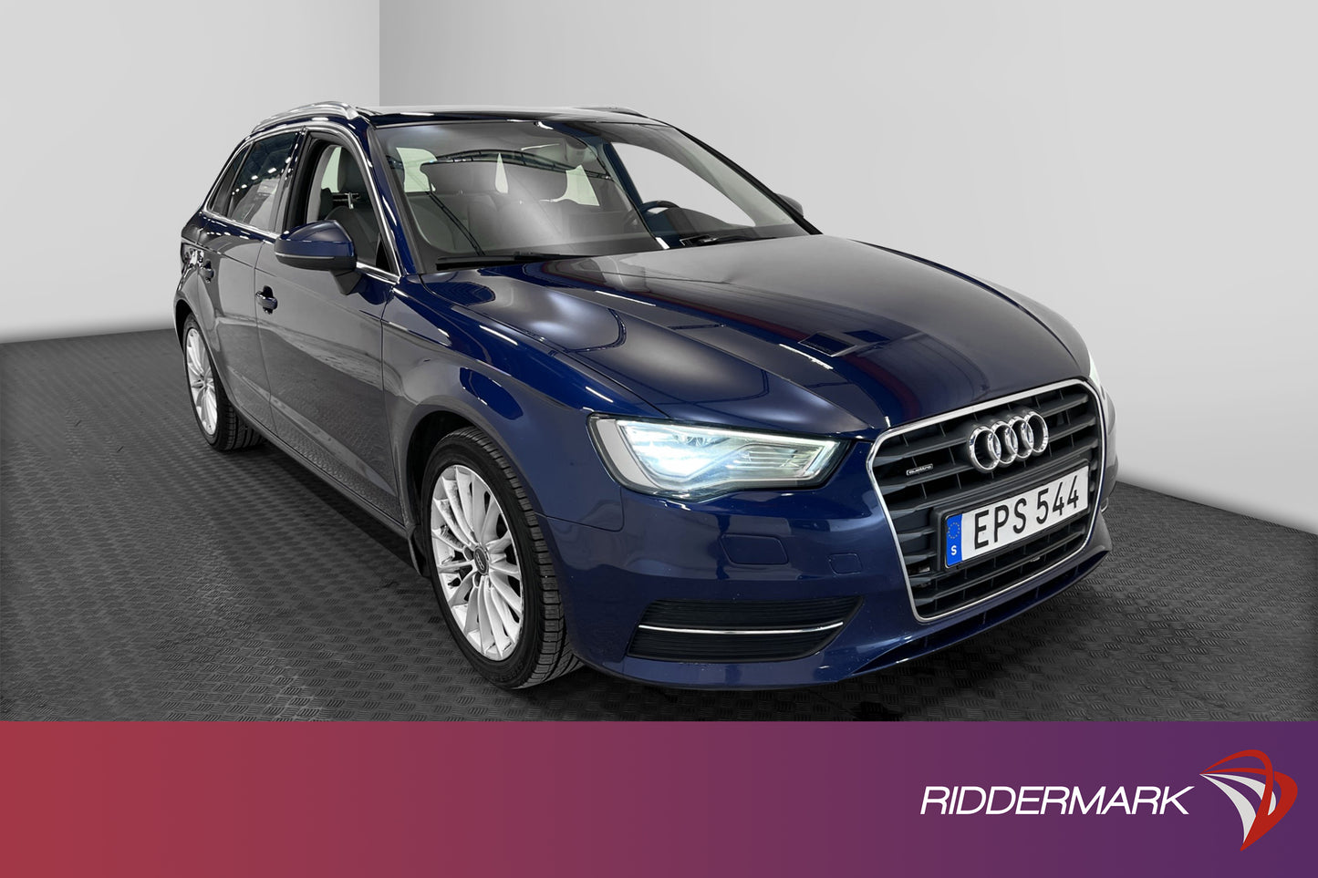 Audi A3 2.0 TDI Q 184hk D-värmare T-lucka Halvskinn Nyservad