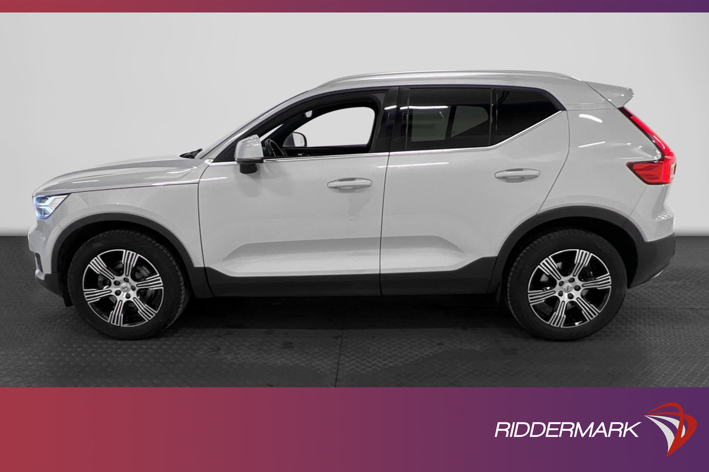 Volvo XC40 D4 AWD 190hk Inscription VOC H/K 360° Pano Drag