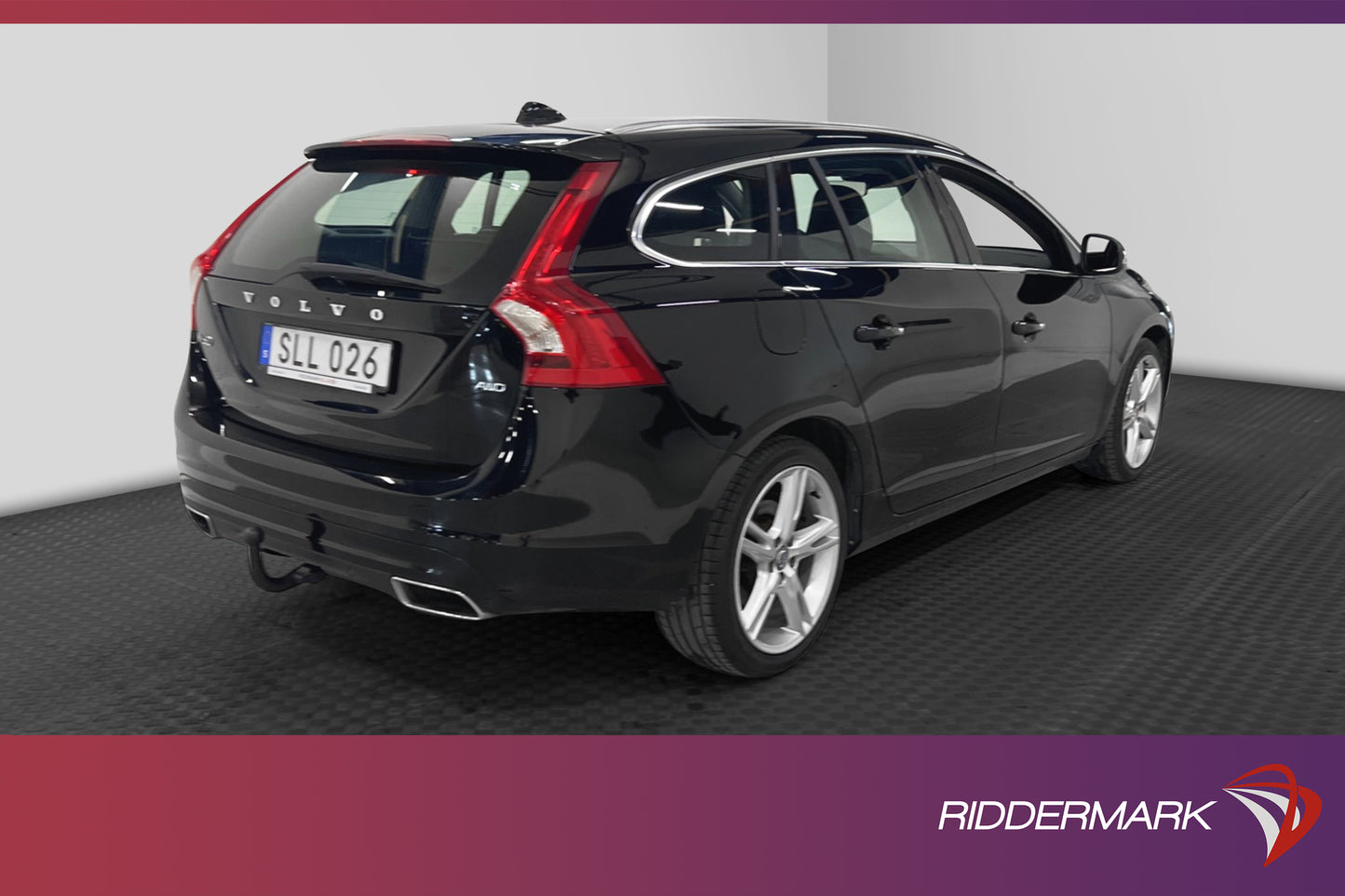 Volvo V60 D4 190hk AWD Summum D-värm VOC Navi Drag