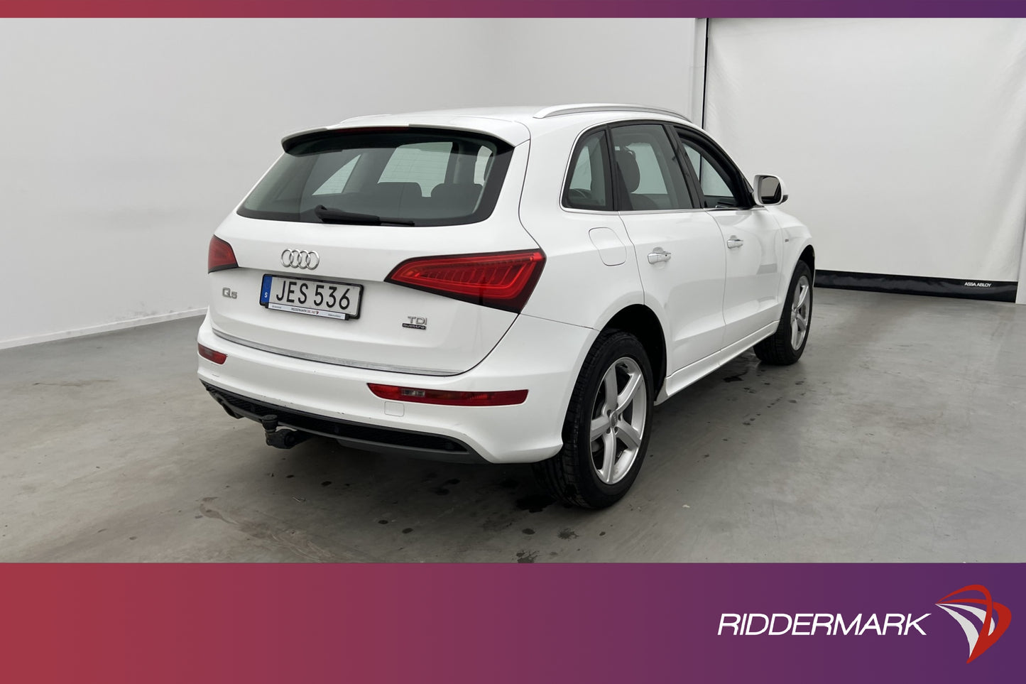 Audi Q5 2.0 TDI 190hk Quattro Dragkrok Halvskinn Nyservad