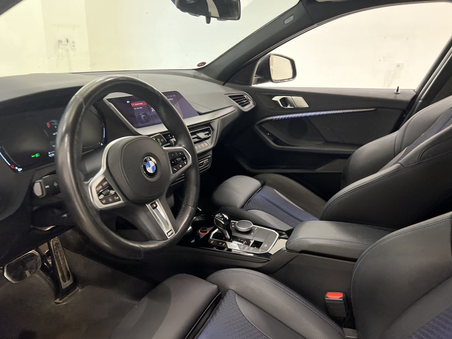 BMW 118i 140hk M-sport Rattvärme H-skinn Sensorer 0.5L/mil