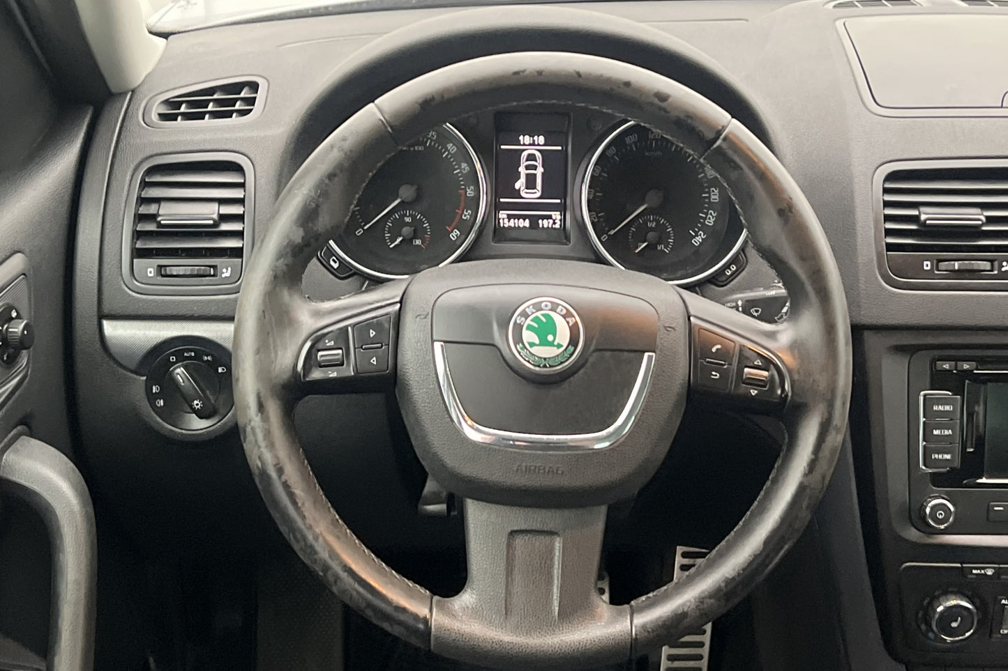 Skoda Yeti 2.0 TDI 4x4 140hk Värmare Navigation Sensorer