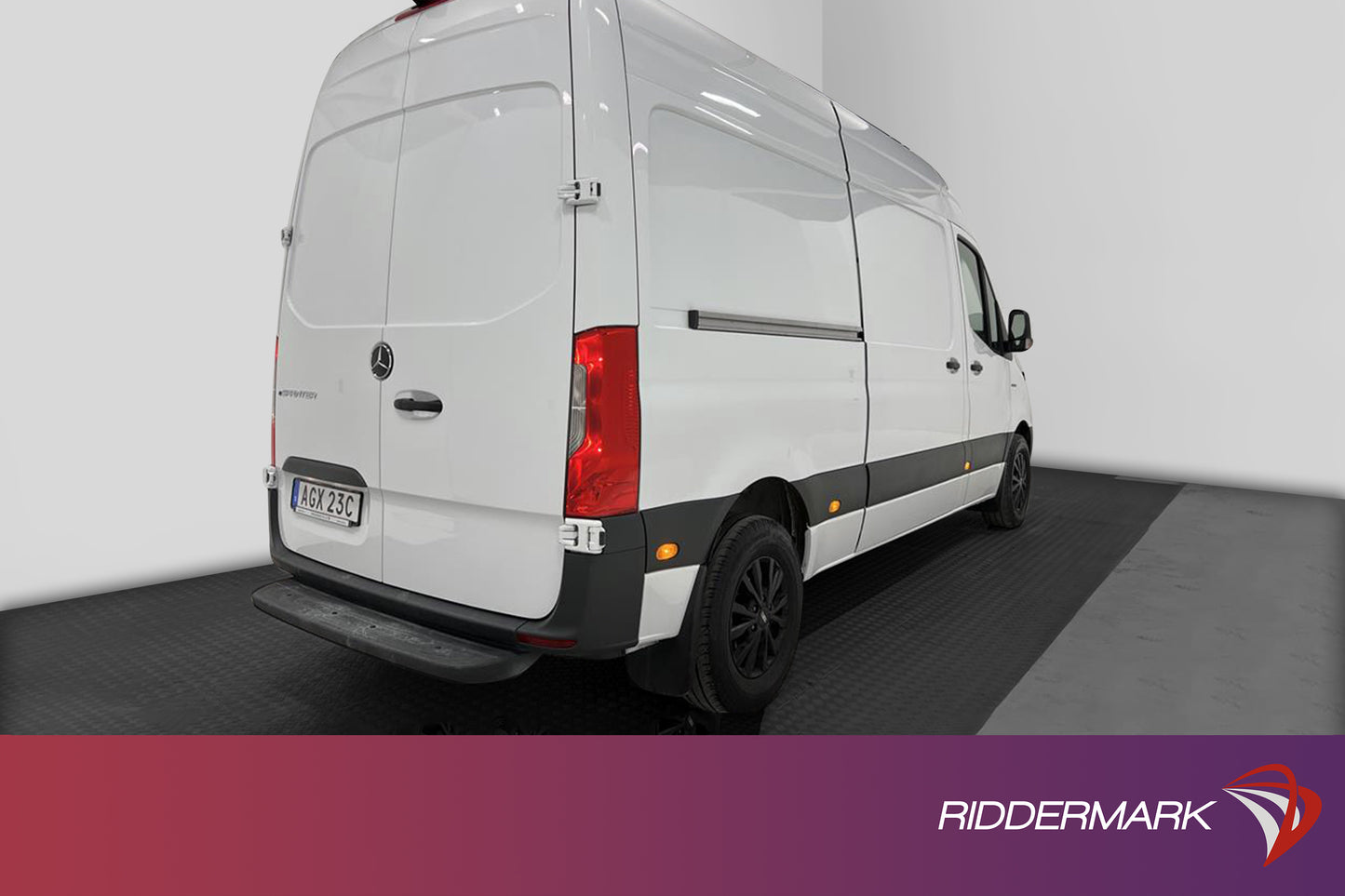 Mercedes-Benz e-Sprinter 3-sits L2H2 B-Kamera Nyservad Moms