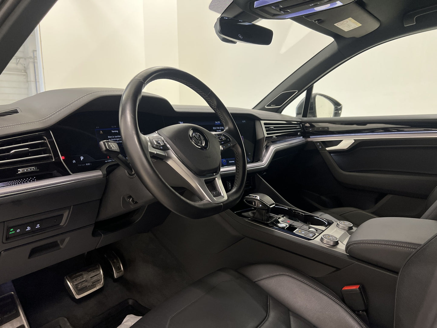 Volkswagen Touareg TDI 286hk 4M R-line Värmare Cockpit Drag