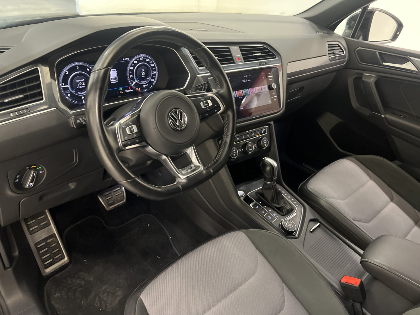 Volkswagen Tiguan Allspace 4M 7-sits R-Line Värmare Cockpit