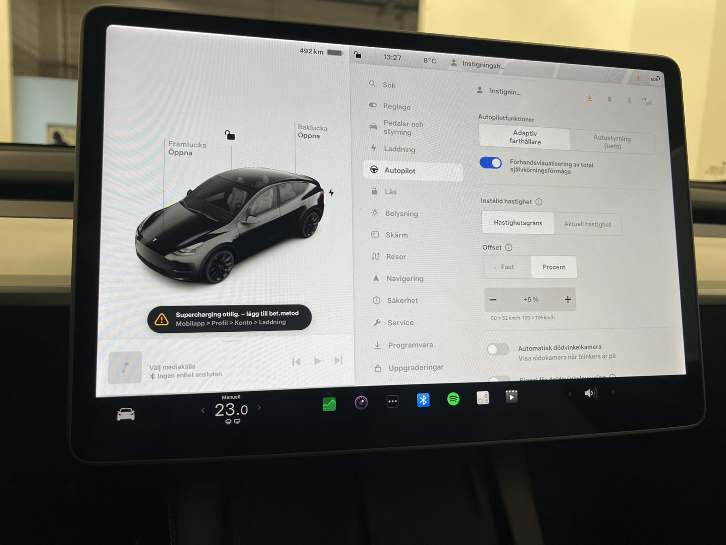 Tesla Model Y Long Range AWD 345hk Svensksåld Autopilot