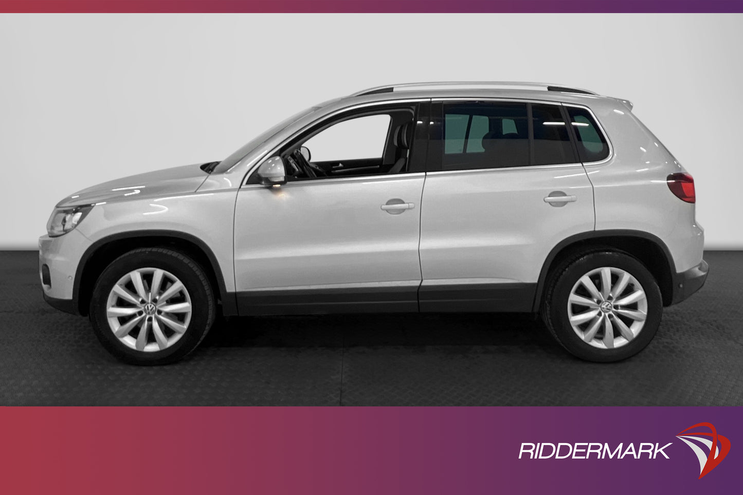 Volkswagen Tiguan 2.0 TDI 4M D-Värm Pano Skinn B-Kamera Navi