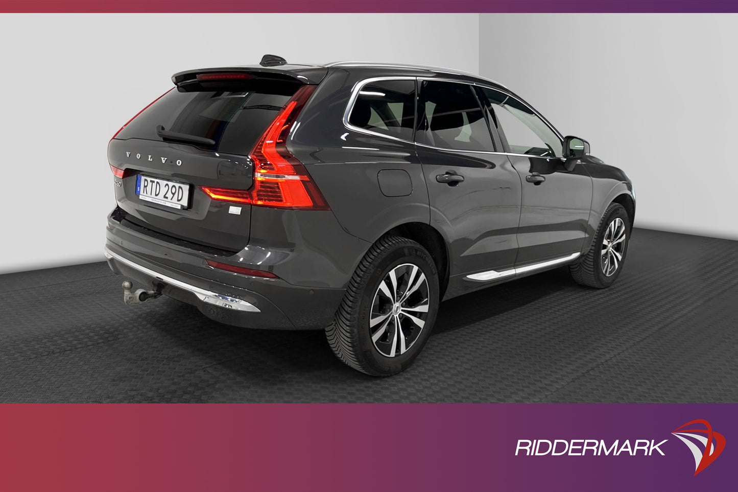 Volvo XC60 T6 AWD Recharge 397hk Plus Bright 360° Drag MOMS