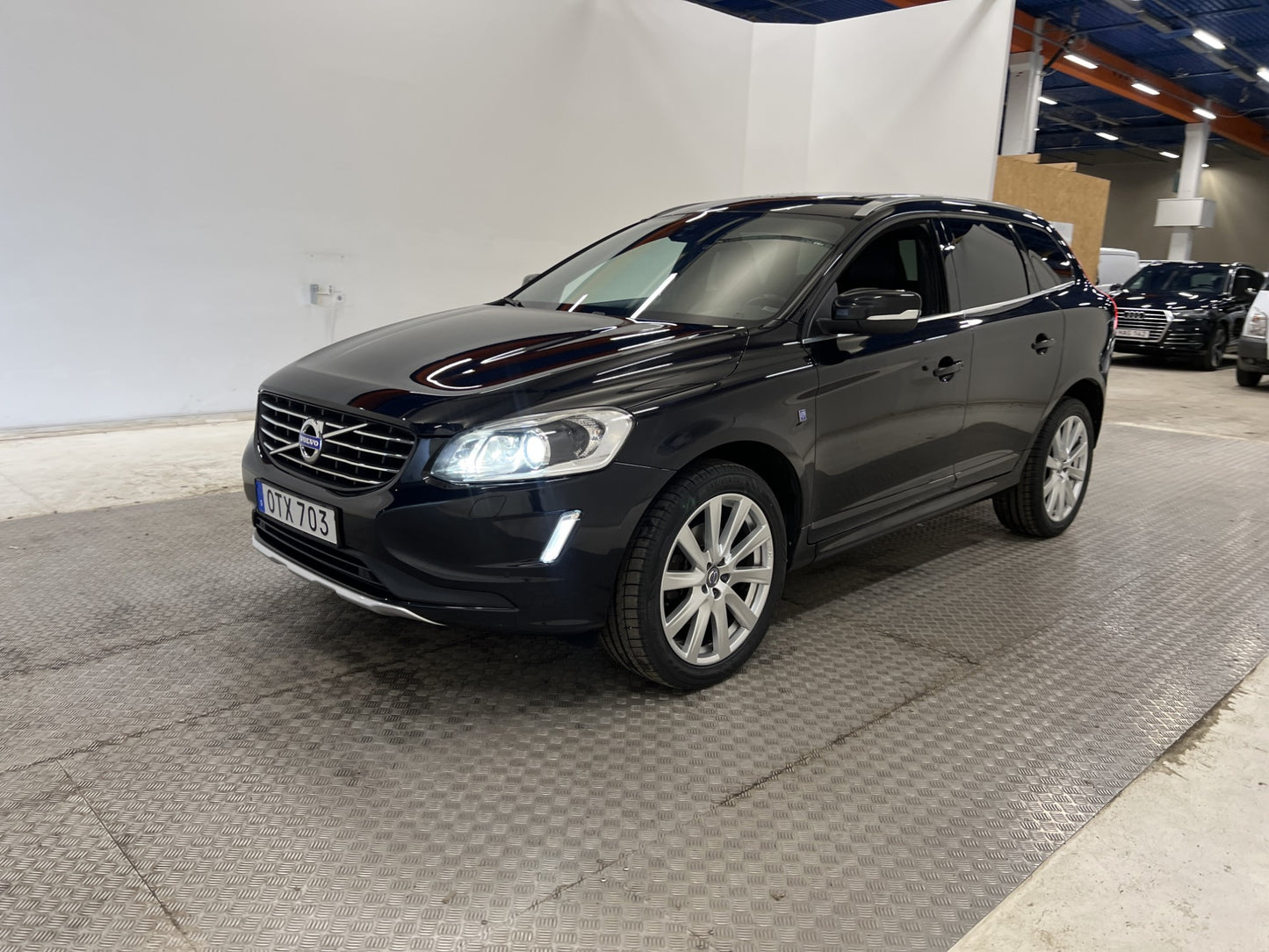 Volvo XC60 D4 AWD 181hk Ocean Race D-värm VOC Pano Skinn