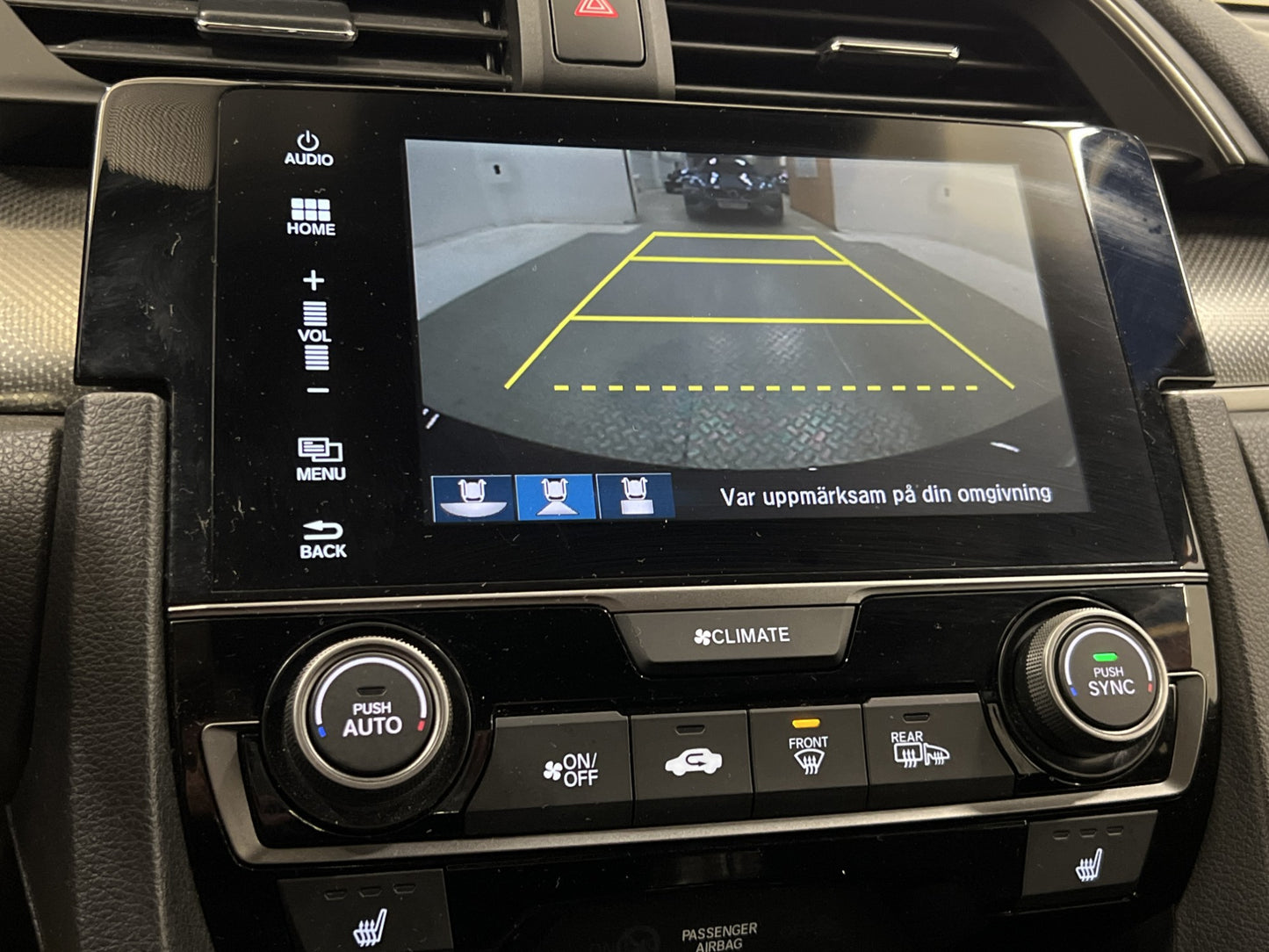 Honda Civic 1.6 i-DTEC 120hk Elegance Kamera Navi Carplay