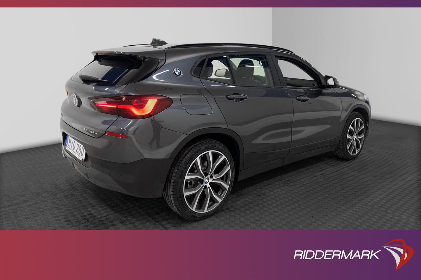 BMW X2 xDrive25e Kamera Head-Up Rattvärme Navi Sportsäten