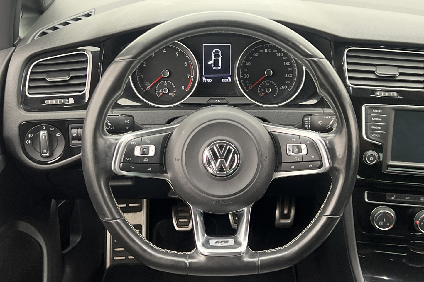 Volkswagen Golf 1.4 TSI 150hk R-Line CarPlay Adaptiv-Fart