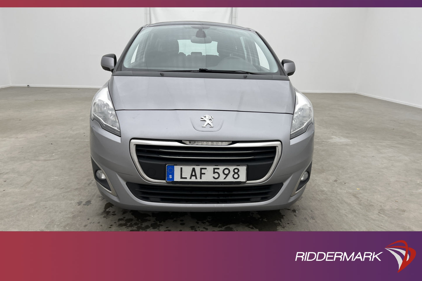 Peugeot 5008 BlueHDi 120hk 7-sits Pano Sensorer Välservad