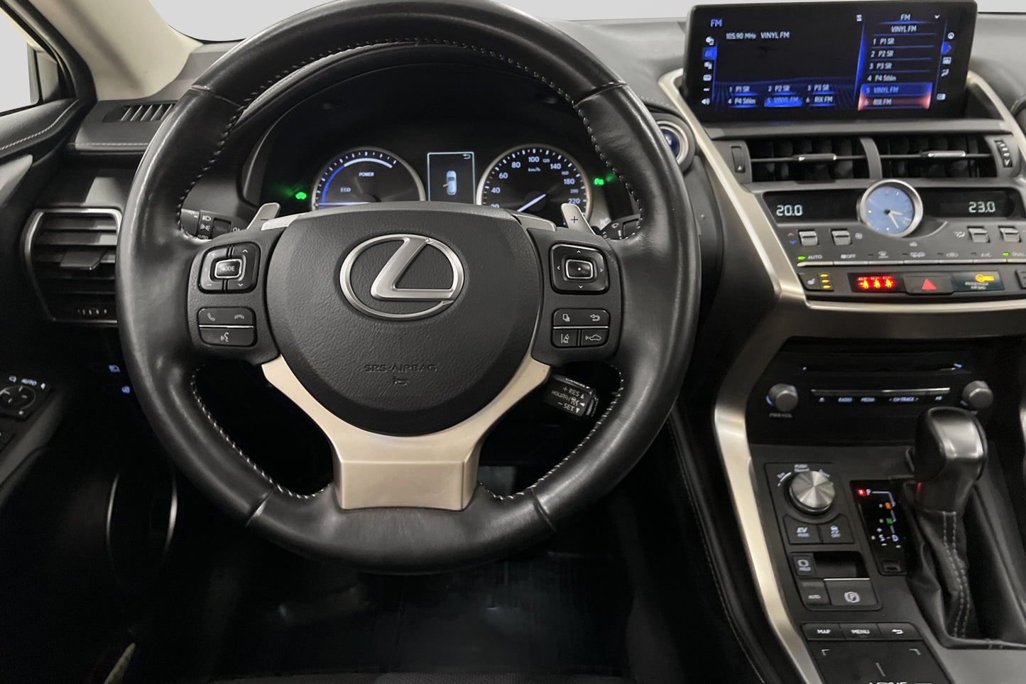 Lexus NX 300h AWD 197hk Business Kamera Skinn Navi Drag MOMS