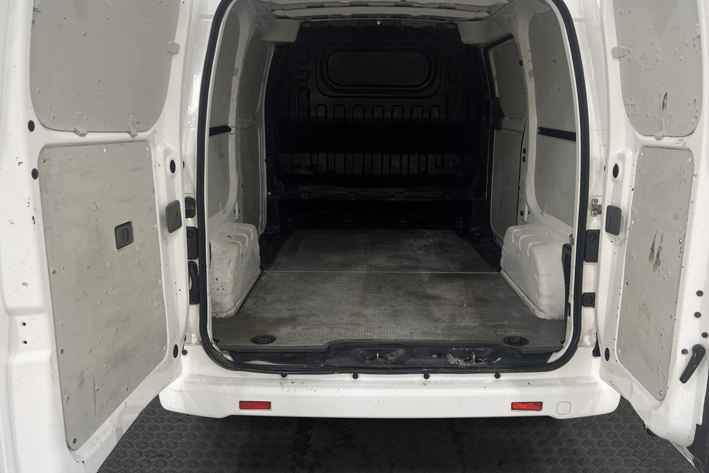 Nissan NV200 1.5dCi 90hk B-Kamera Ny-Kamrem Nyservad Moms