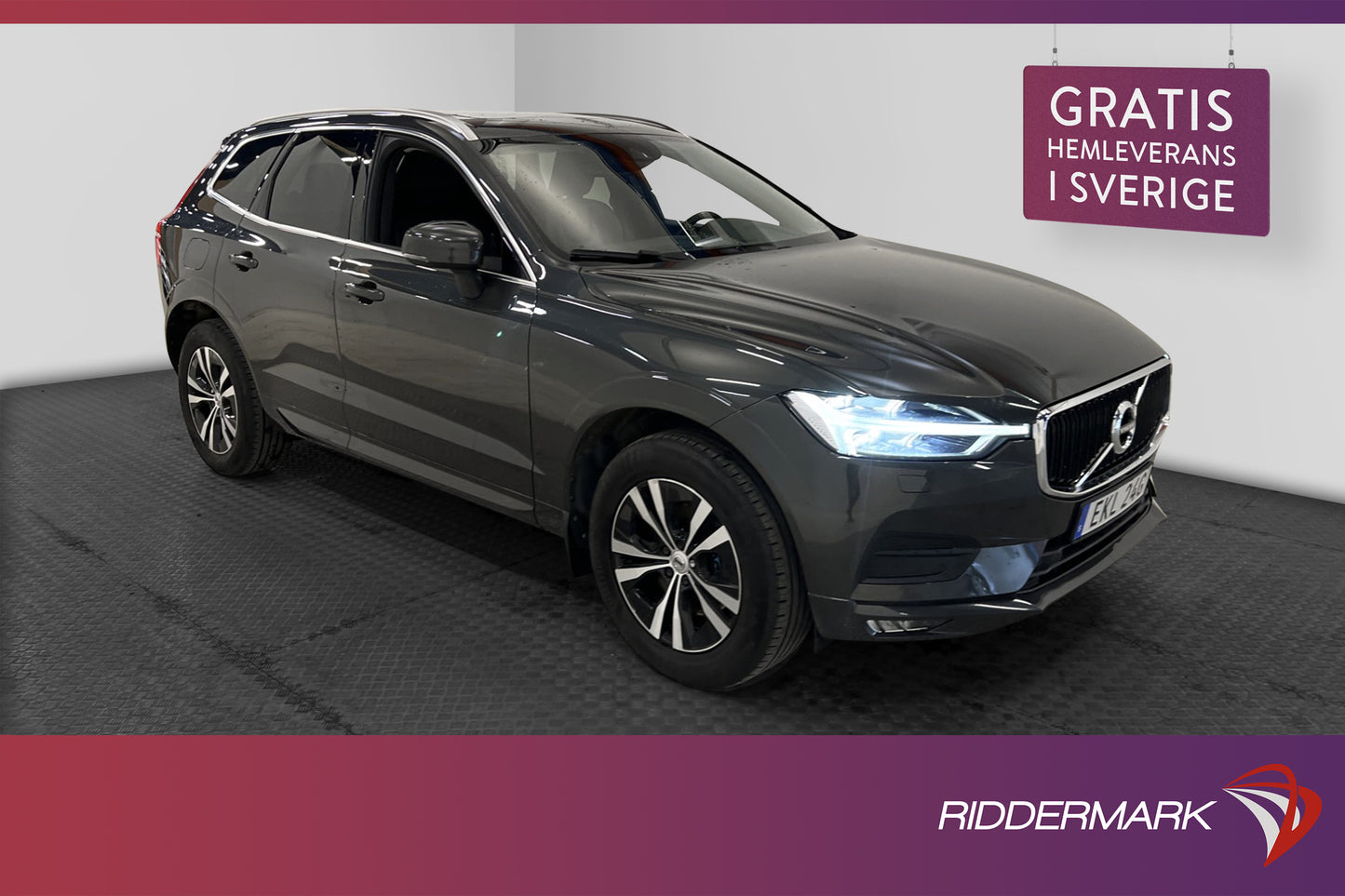 Volvo XC60 T5 AWD 250hk Momentum Adv Edt VOC Pano Drag Skinn