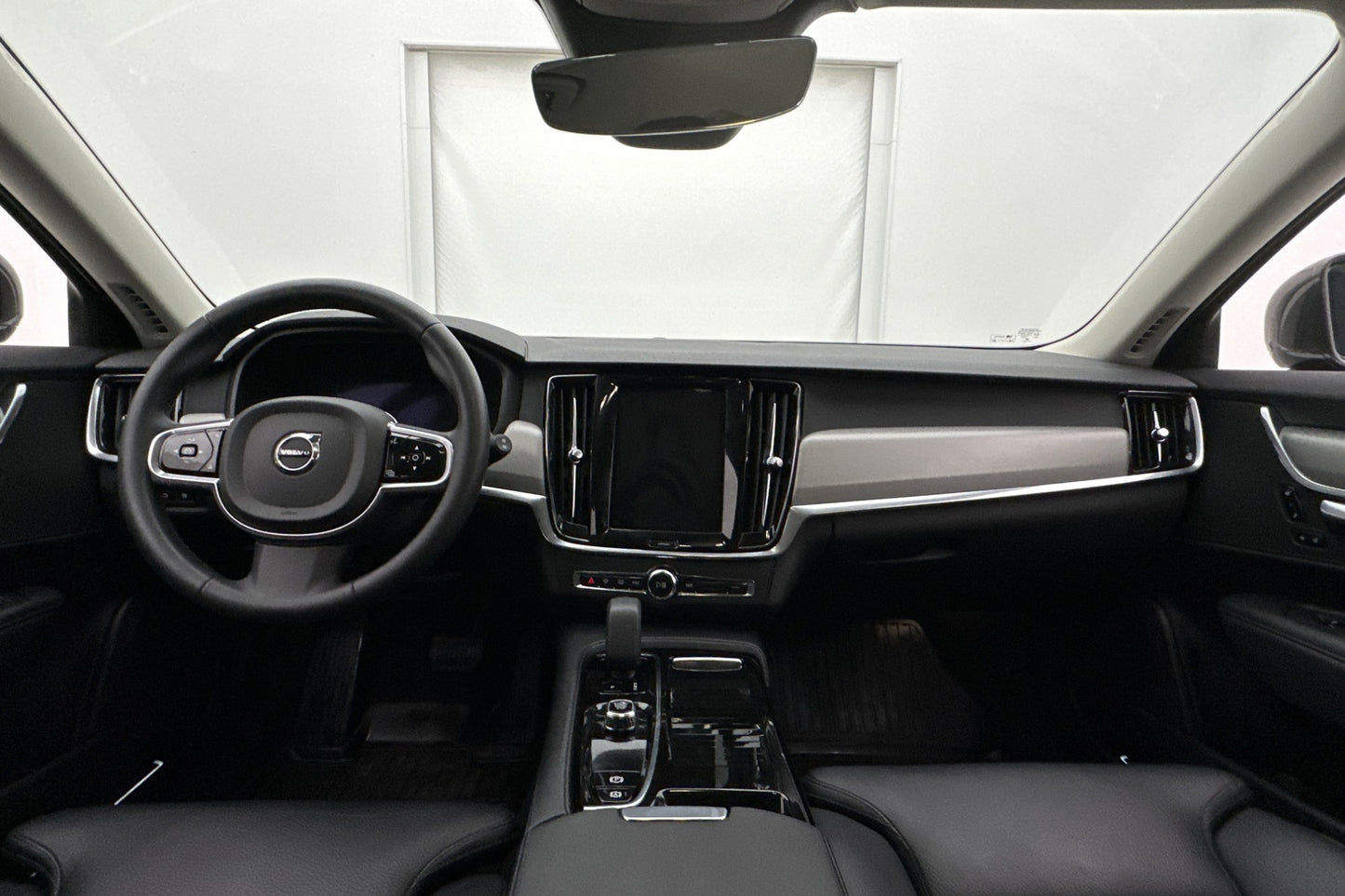 Volvo V90 Recharge T6 AWD Core Skinn Kamera Elstolar Drag