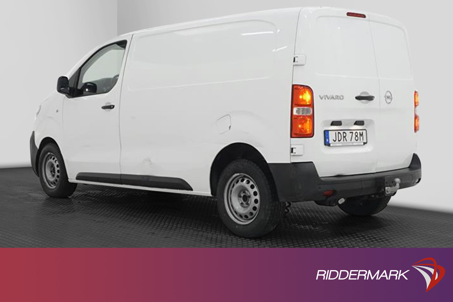 Opel Vivaro Lång 1.5D Automat 120hk Värmare PDC Drag Moms