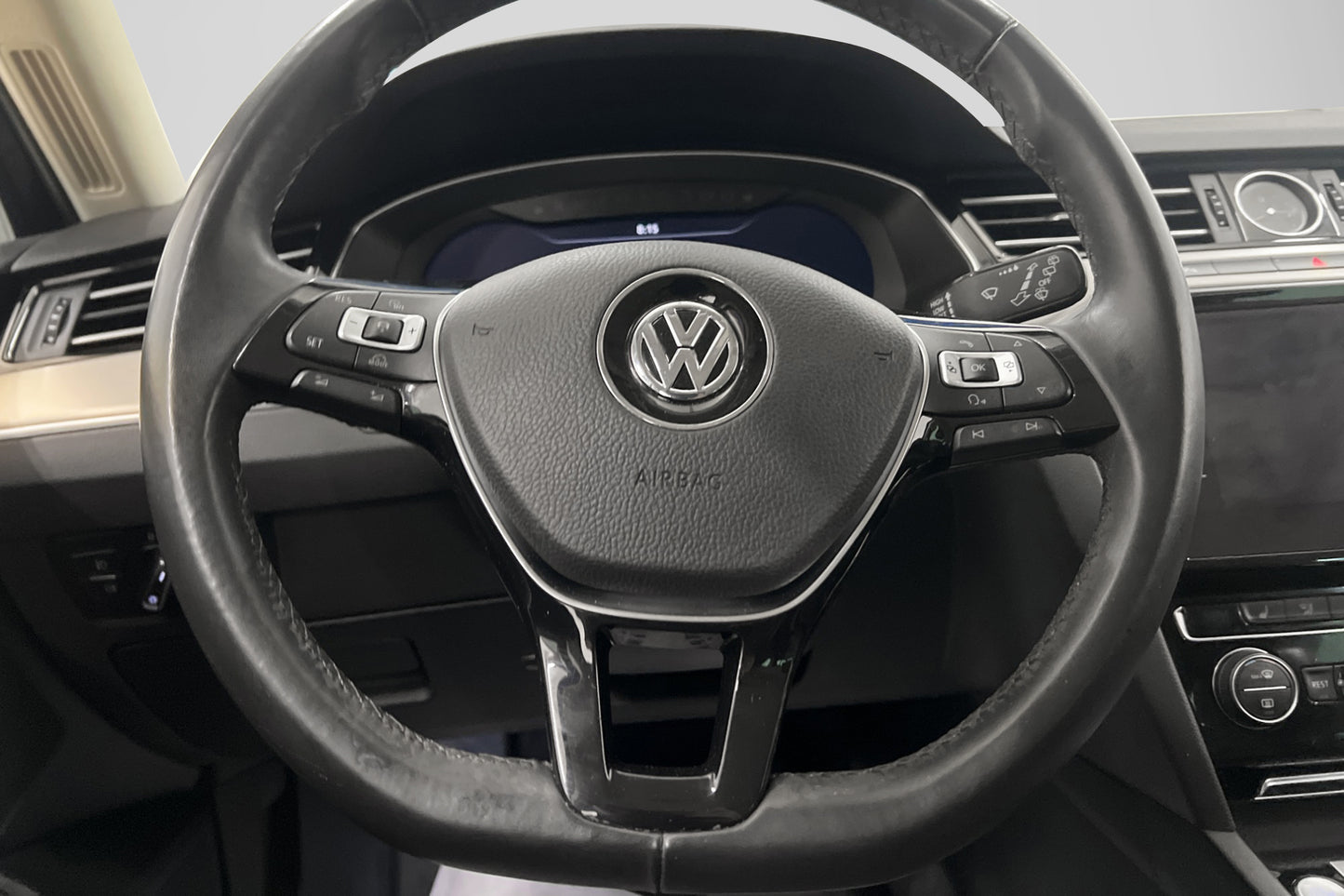 Volkswagen Passat 190hk R-Line Cockpit Skinn B-Kamera Drag