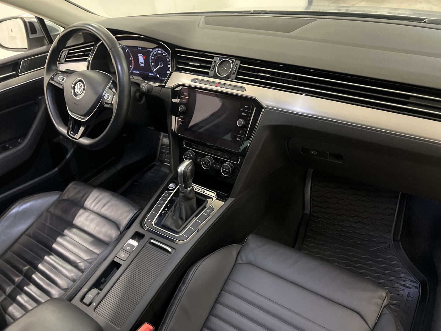 Volkswagen Passat Alltrack 2.0 TDI 4M D-Värm Cockpit Skinn