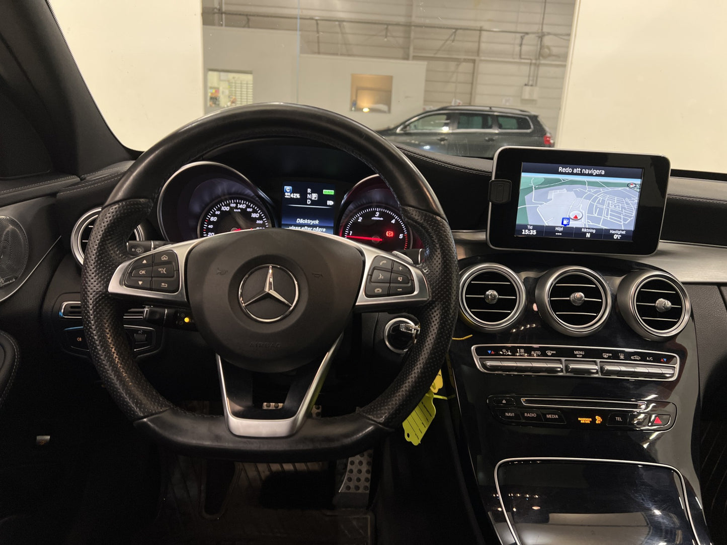 Mercedes-Benz C 300 T HYBRID AMG Pano Burmester Värm Kamera