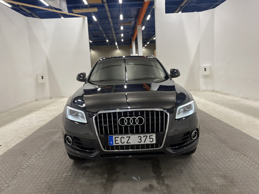 Audi Q5 TDI Quattro 177hk Design Panorama Sensorer Halvskinn