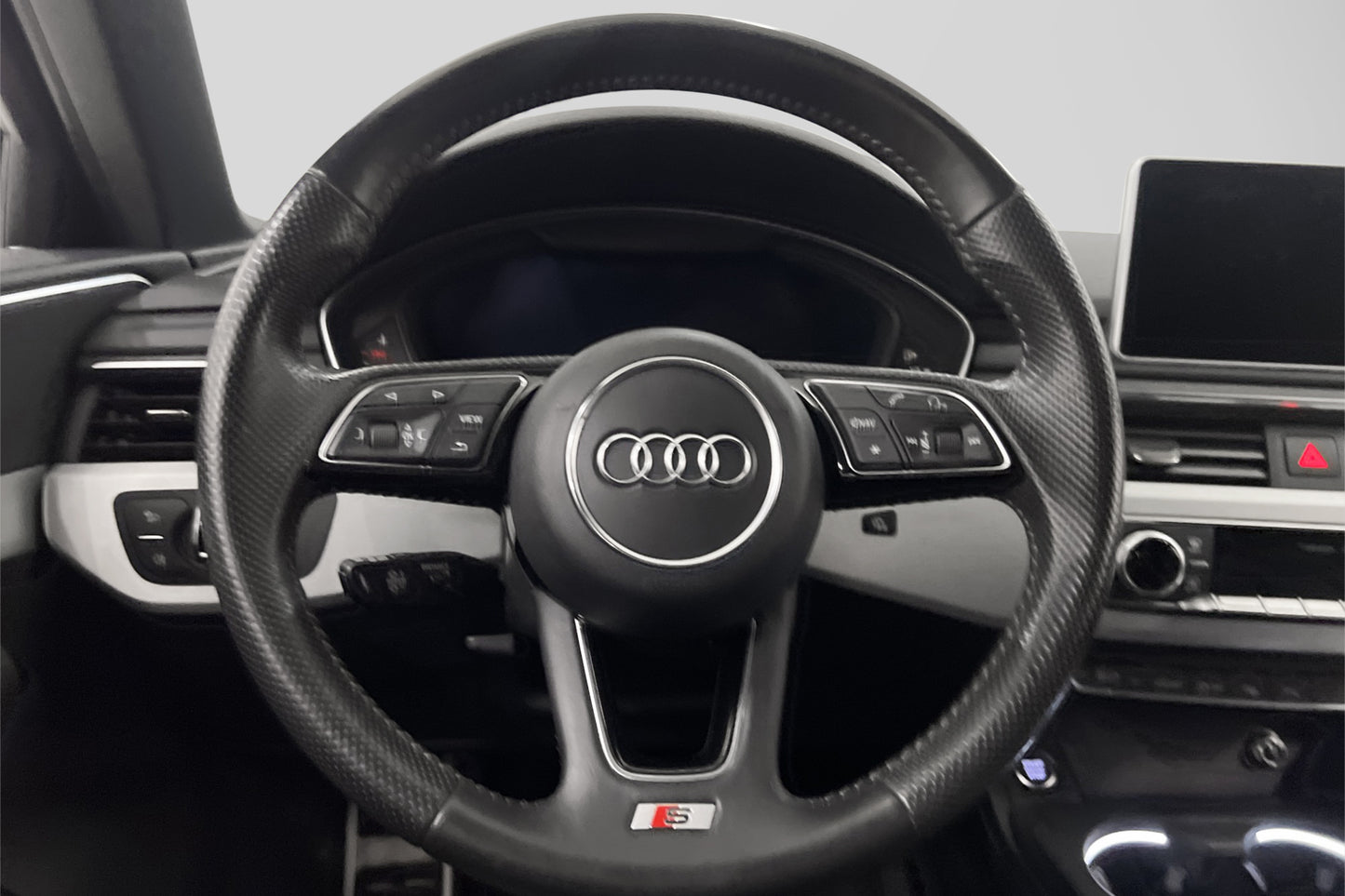 Audi A4 2.0 TDI Avant Q S-Line Cockpit Kamera Matrix Värmare