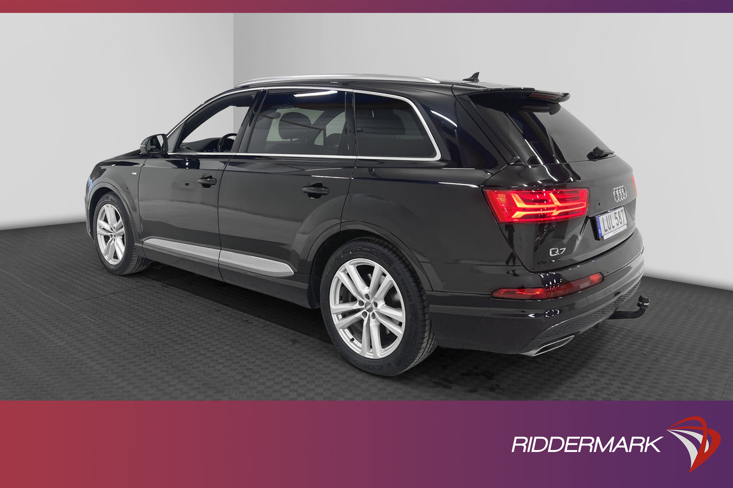 Audi Q7 3.0 TDI Q S-Line 7-Sits Pano BOSE Luftfj Mocka Drag