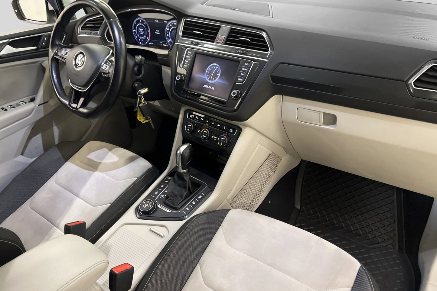 Volkswagen Tiguan TDI 4M 190hk R-Line Cockpit Pano Dynaudio