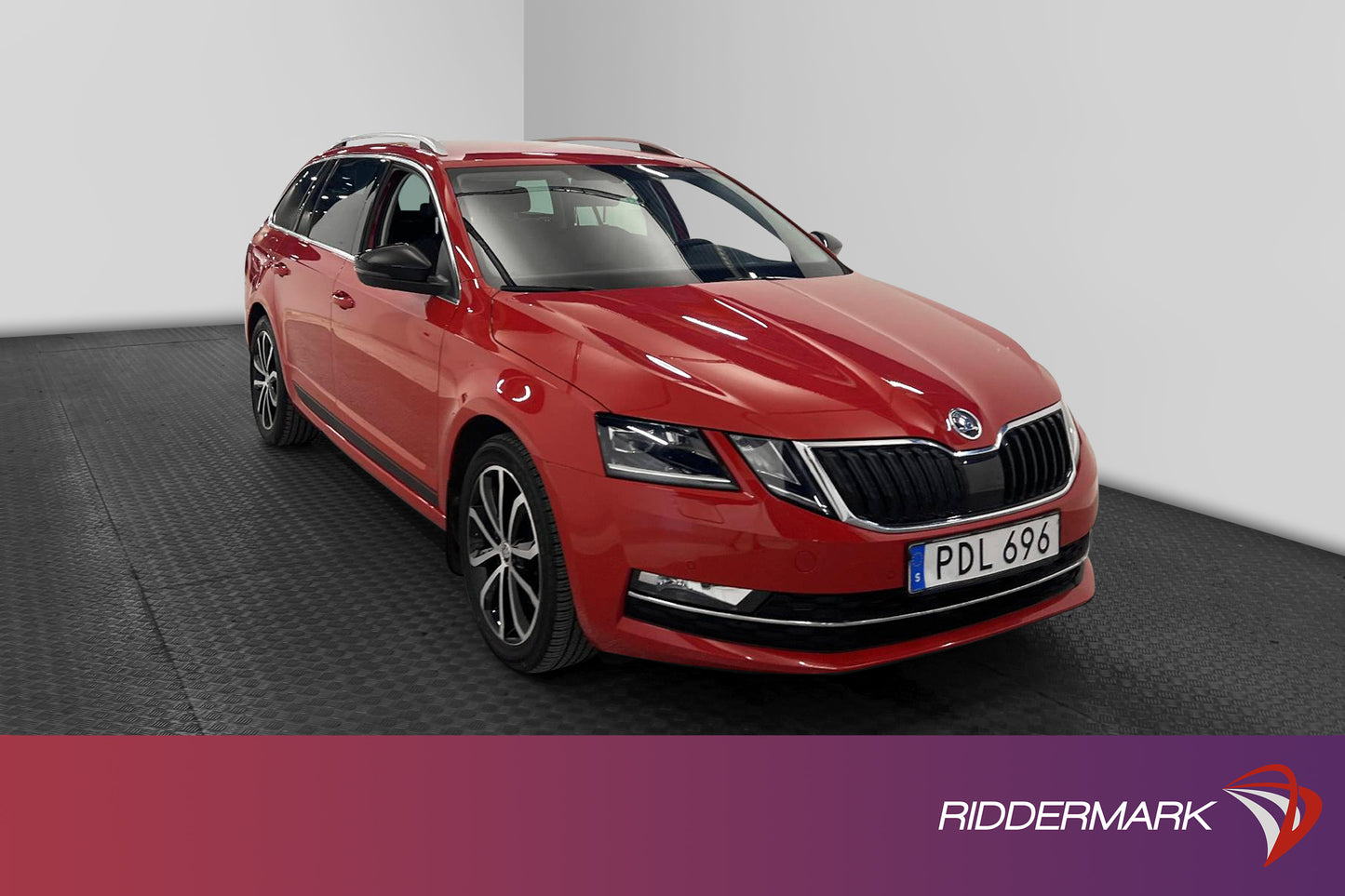 Skoda Octavia Kombi 1.5 TSI 150hk Style Värmare Carplay Drag