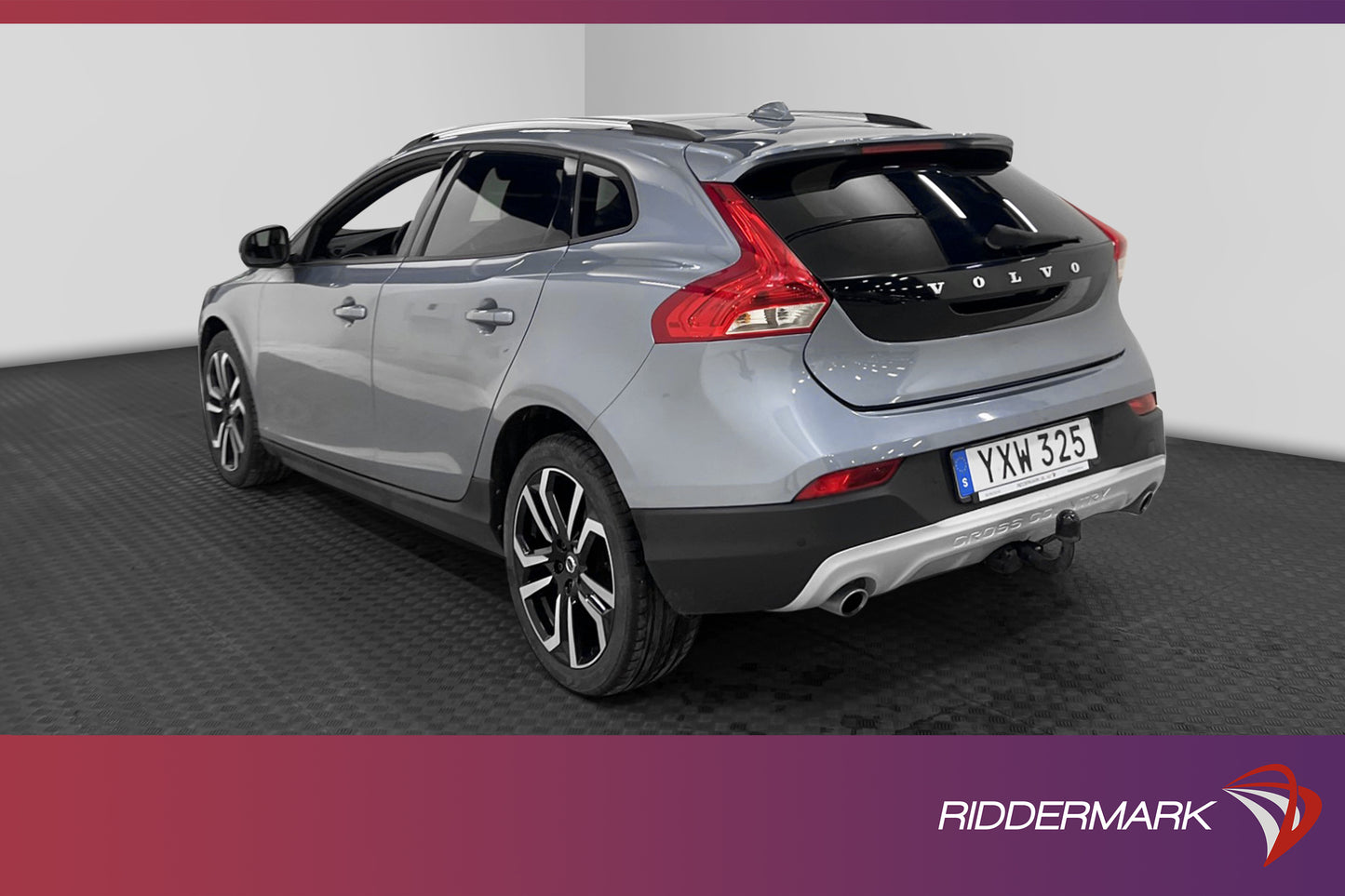 Volvo V40 Cross Country D3 150hk Pano Skinn Kamera Navi Drag