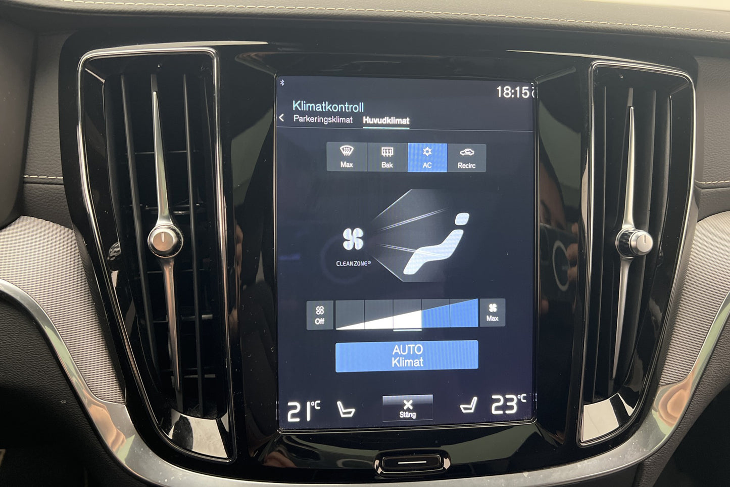 Volvo V60 Recharge T8 AWD R-Design VOC Pano B&W HUD 360 Drag