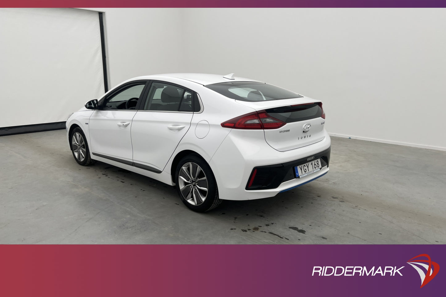 Hyundai Ioniq 1.6 DCT 141hk B-Kamera Navi Infinity SV-Såld