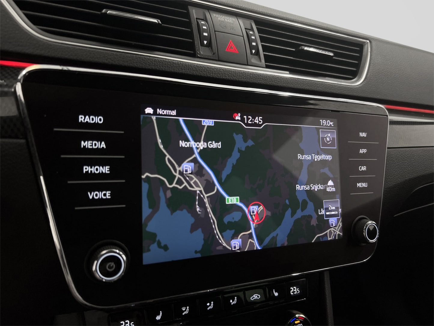 Skoda Superb TSI 272hk 4x4 SportLine Cockpit Värmare Drag