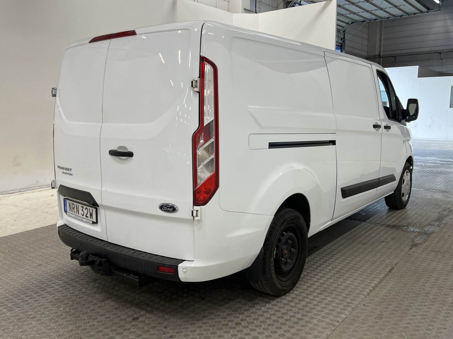 Ford Transit Custom L2 2.0 130hk Värmare Drag Sync-3 Moms