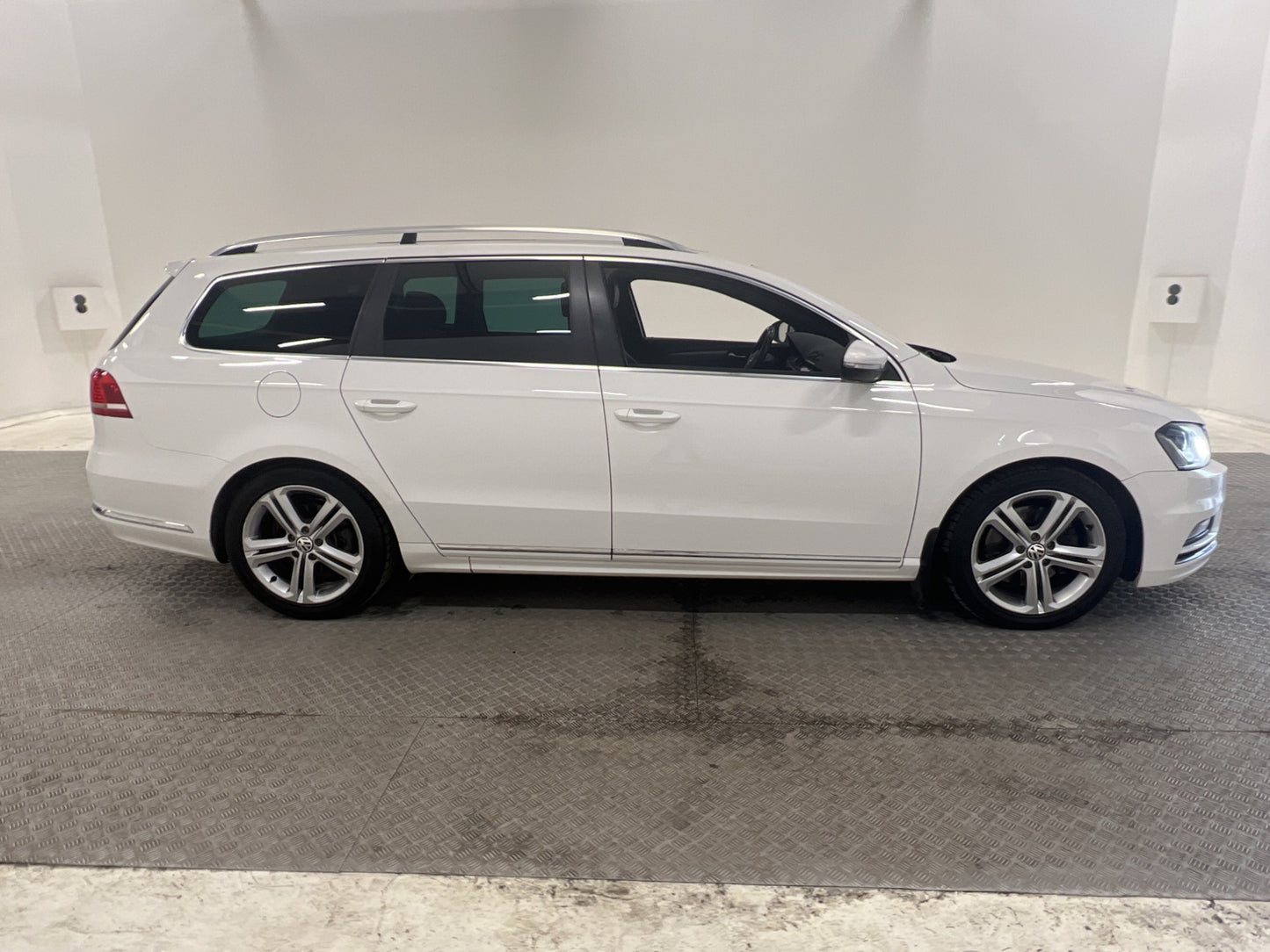 Volkswagen Passat 4M 177hk R-Line Pano DynAudio Värmare