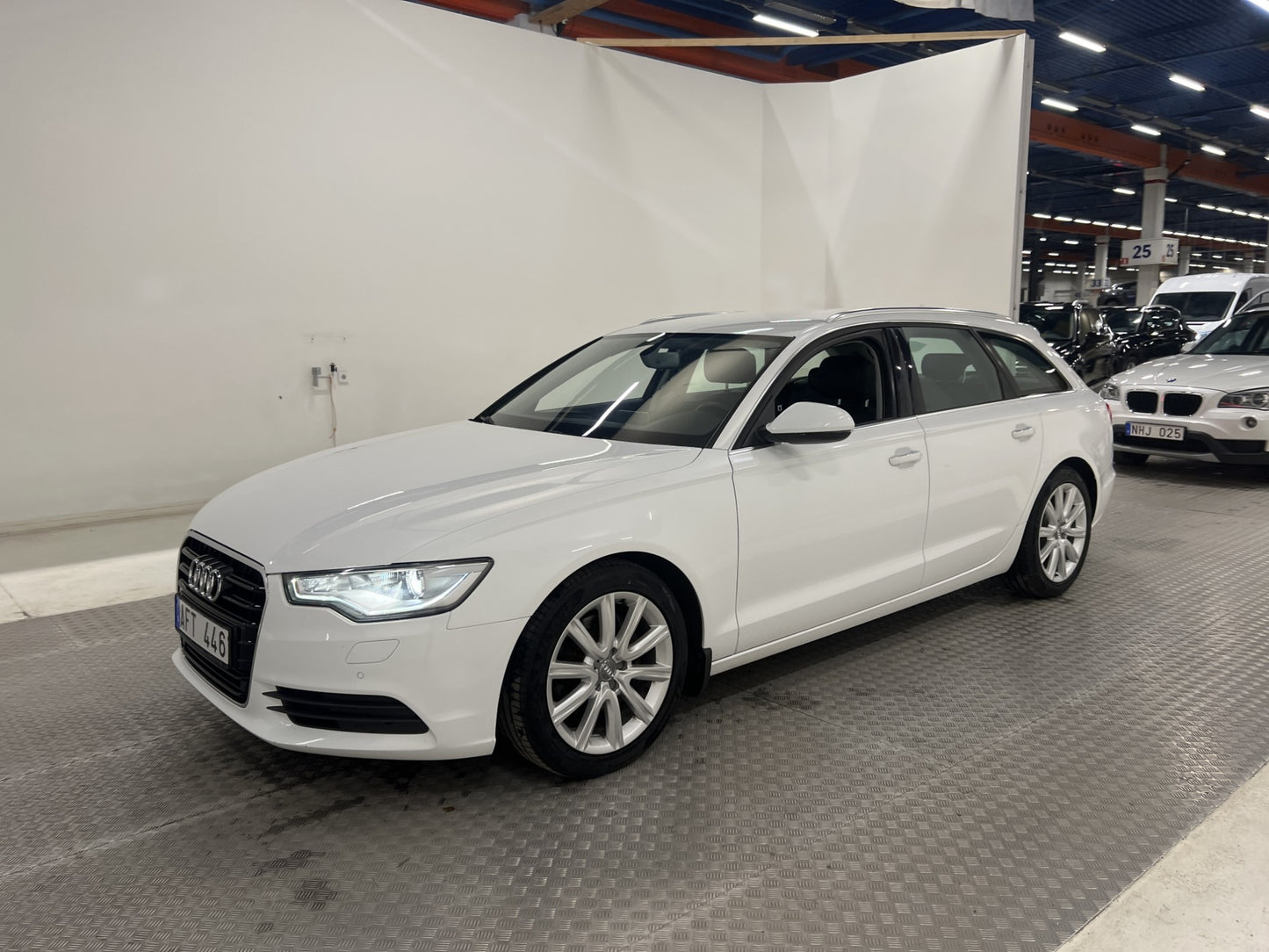 Audi A6 2.0 TDI 177hk Skinn/Alcantara Drag PDC 0,45l/mil