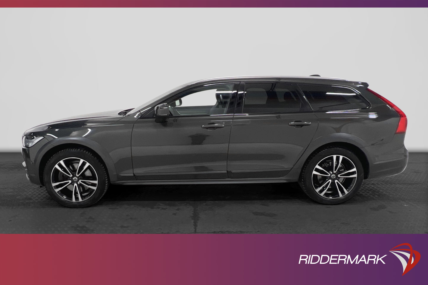 Volvo V90 Cross Country T5 AWD VOC Pano H/K 360° HUD Drag