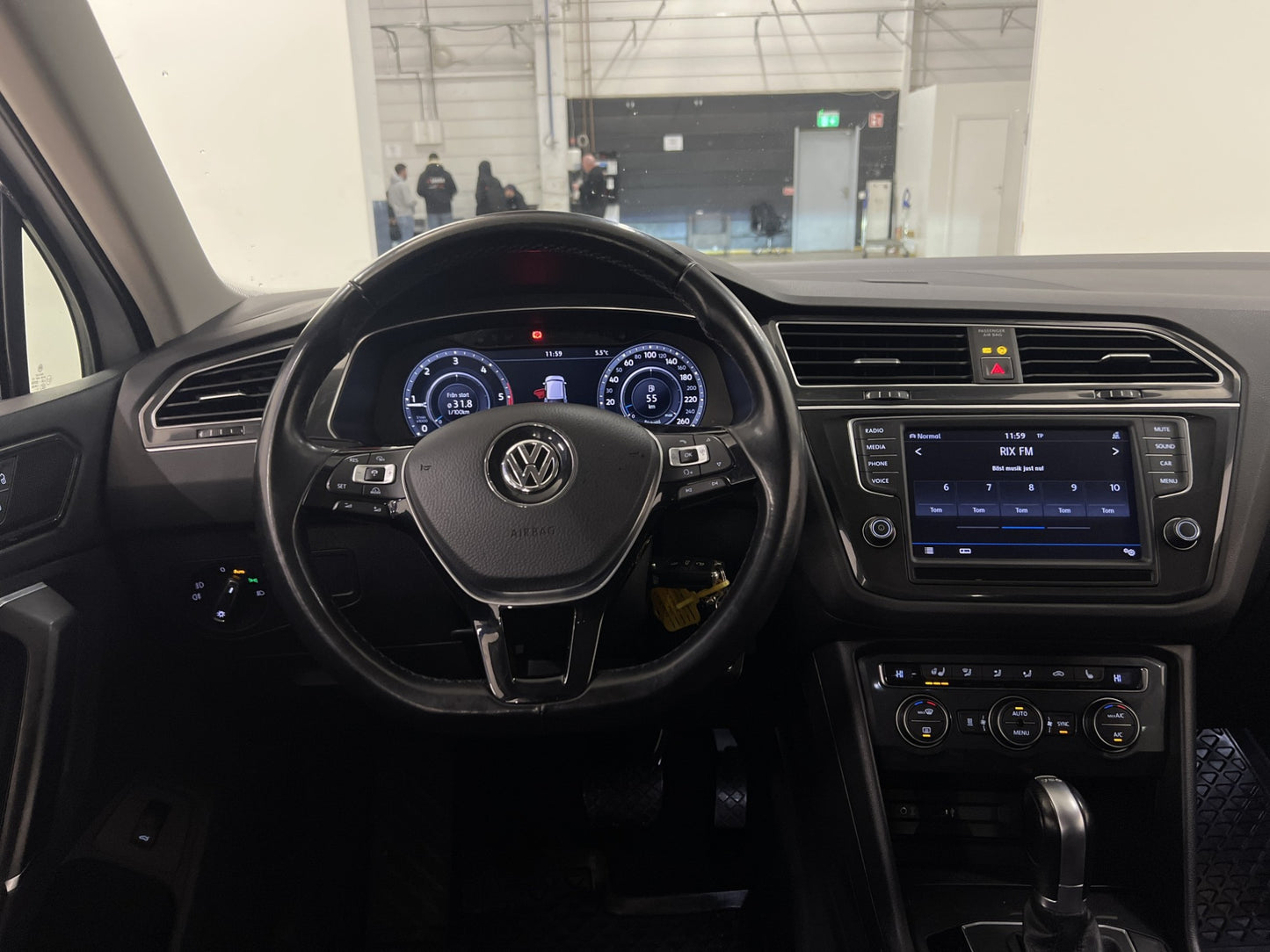 Volkswagen Tiguan TDI 4M 190hk Värmare Cockpit Kamera Drag