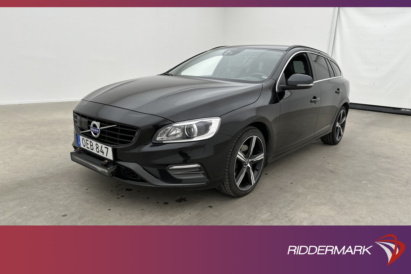 Volvo V60 T4 190hk R-Design Bkamera VOC P-Värm Nyservad BLIS