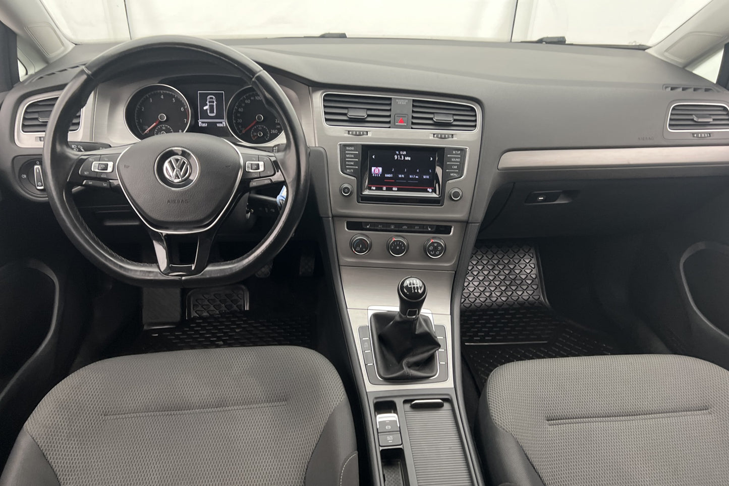 Volkswagen Golf TSI 105hk Adaptiv farth. Välservad 0.5L/mil